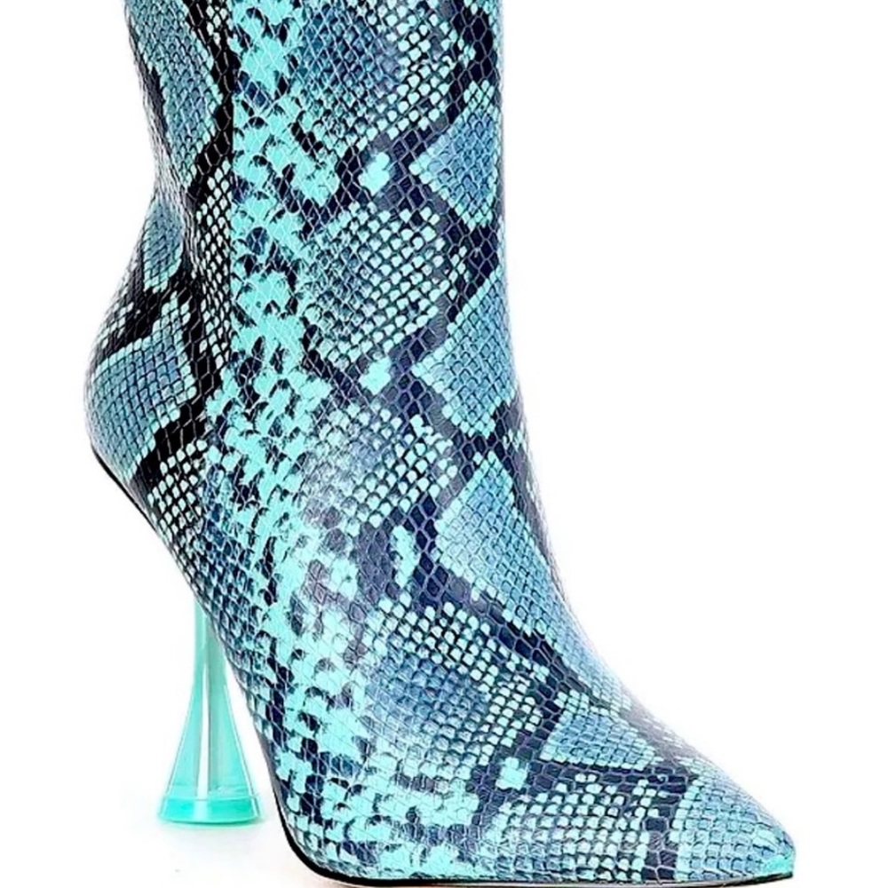 NWOT Gianni Bini Fawlie Snake Print Leather Clear Flared Heel Booties